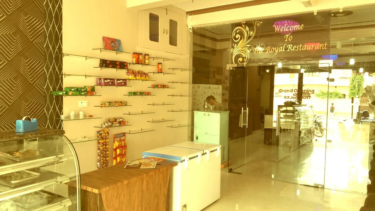 The Royal Hotel Chhatarpur Exterior foto